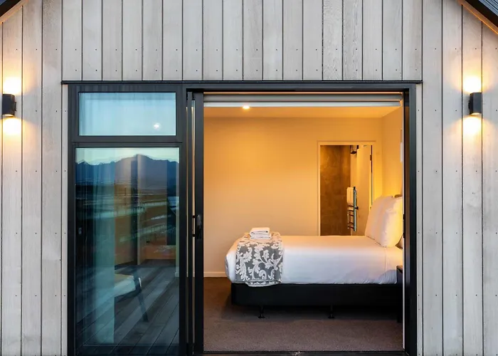 Water Lily And Mountain Views Holiday home