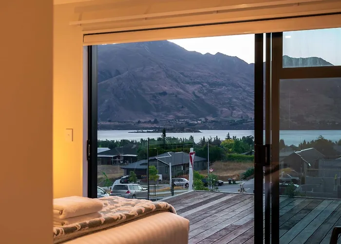 Water Lily And Mountain Views Holiday home